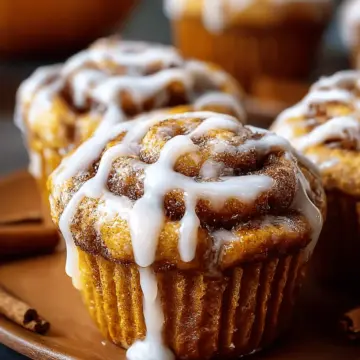 Pumpkin Cinnamon Roll Muffins