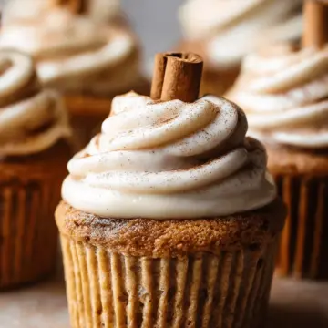 Cinnamon Roll Cupcakes