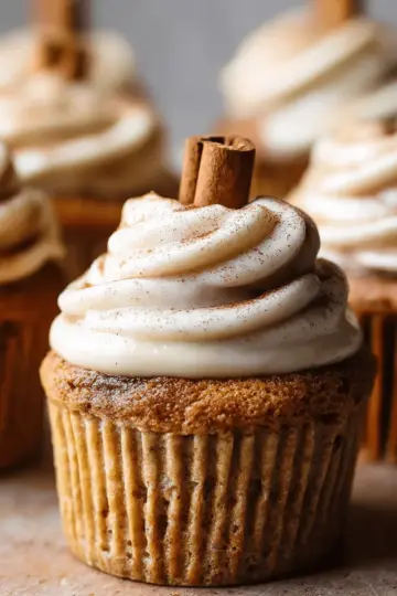 Cinnamon Roll Cupcakes