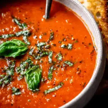 Homemade Roasted Tomato Basil Soup