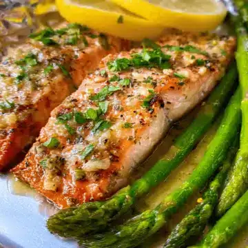 Foil Baked Salmon With Asparagus in a Lemon Butter Sauce