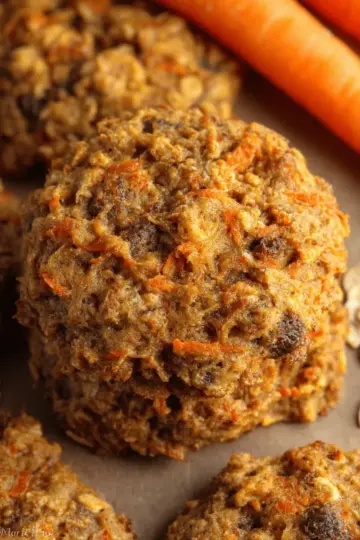 Healthy Carrot Cake Oatmeal Cookies