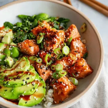 Honey Sriracha Salmon Bowls