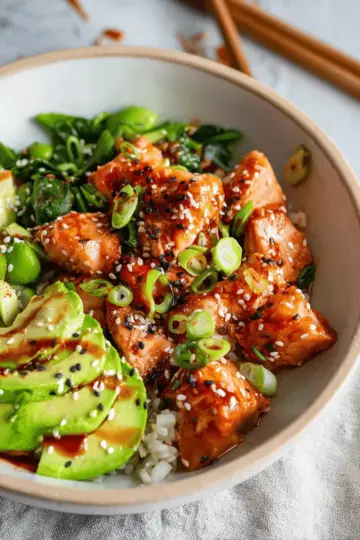 Honey Sriracha Salmon Bowls