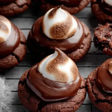 Marshmallow-Surprise Hot Cocoa Cookies