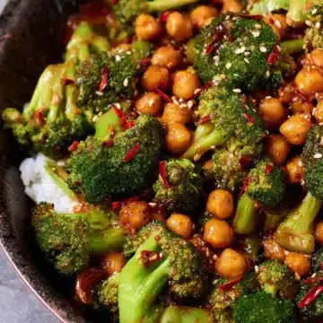 Garlic Broccoli Stir Fry With Chickpeas