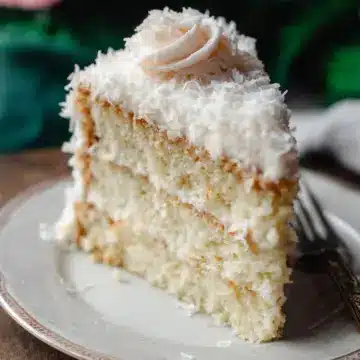 Fluffy & Moist Coconut Cake