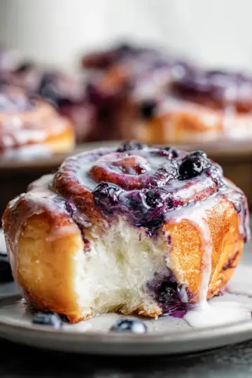 Fluffy Blueberry Cinnamon Rolls