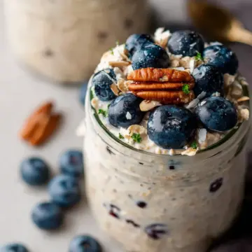 5-Ingredient Blueberry Overnight Oats