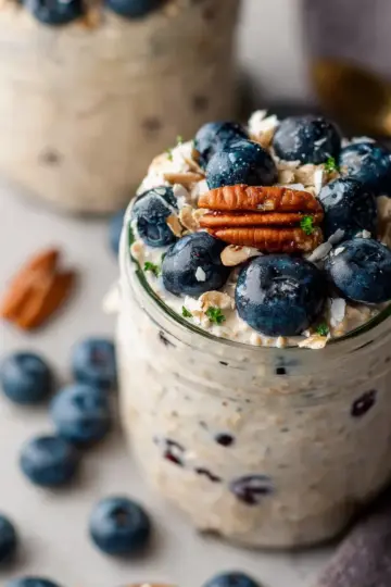 5-Ingredient Blueberry Overnight Oats