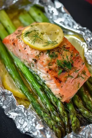 Salmon and Asparagus in Foil